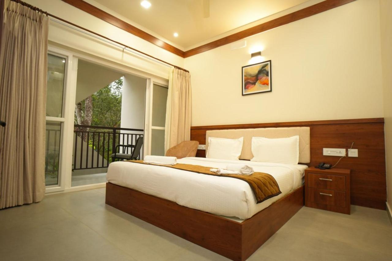 מלון Mundakāyam Royalton Residency מראה חיצוני תמונה