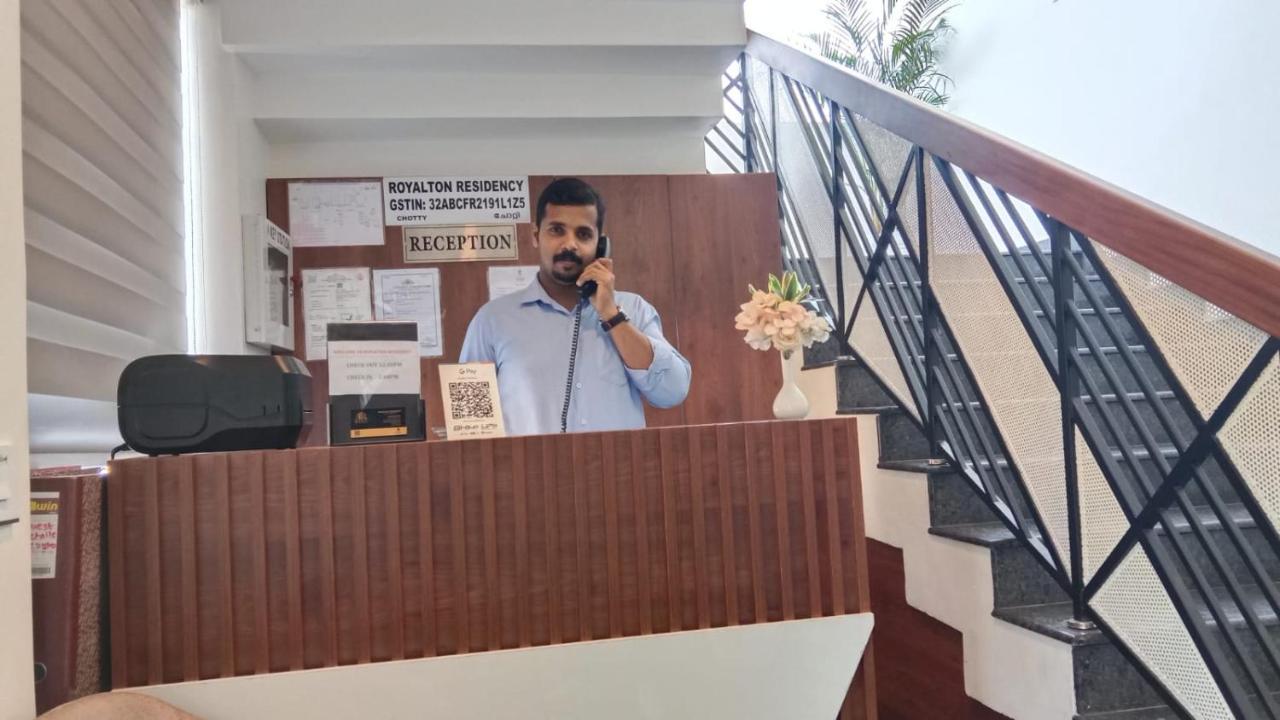 מלון Mundakāyam Royalton Residency מראה חיצוני תמונה
