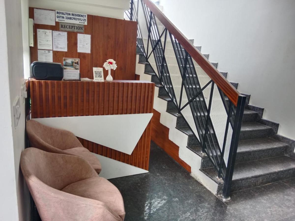 מלון Mundakāyam Royalton Residency מראה חיצוני תמונה